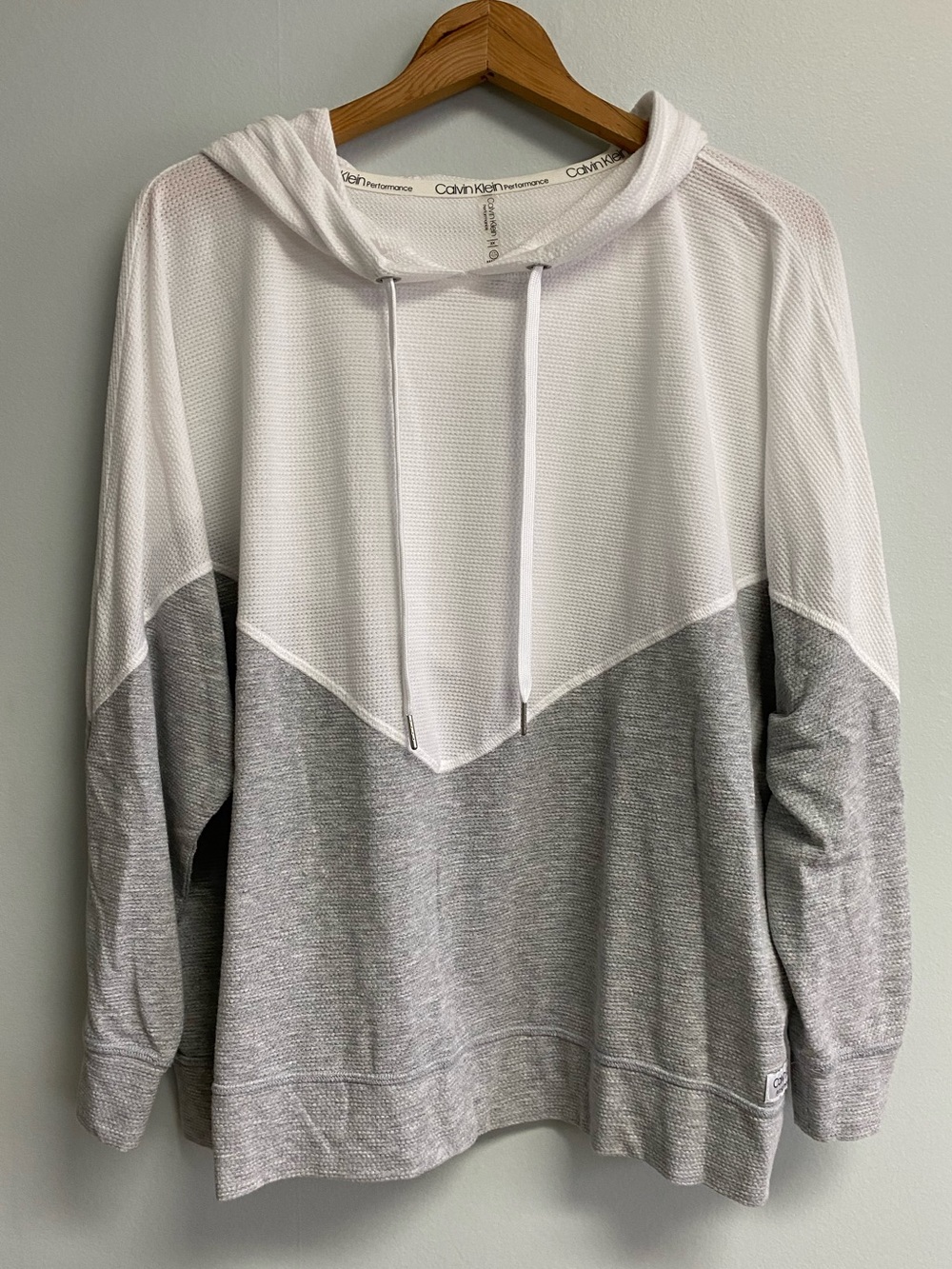 LIGHTWEIGHT CALVIN KLEIN HOODIE - 2X